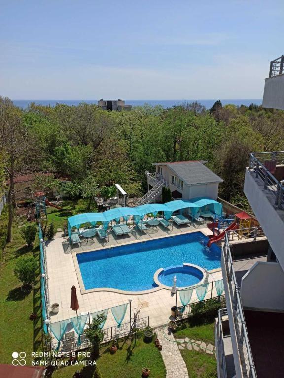 Danita Apartments & Diva Restaurant Bbq&Pool Bar Varna Exterior foto