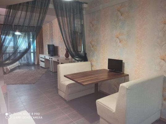 Danita Apartments & Diva Restaurant Bbq&Pool Bar Varna Exterior foto