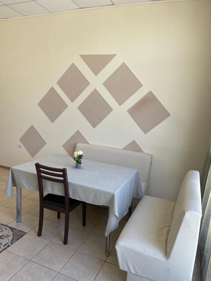 Danita Apartments & Diva Restaurant Bbq&Pool Bar Varna Exterior foto