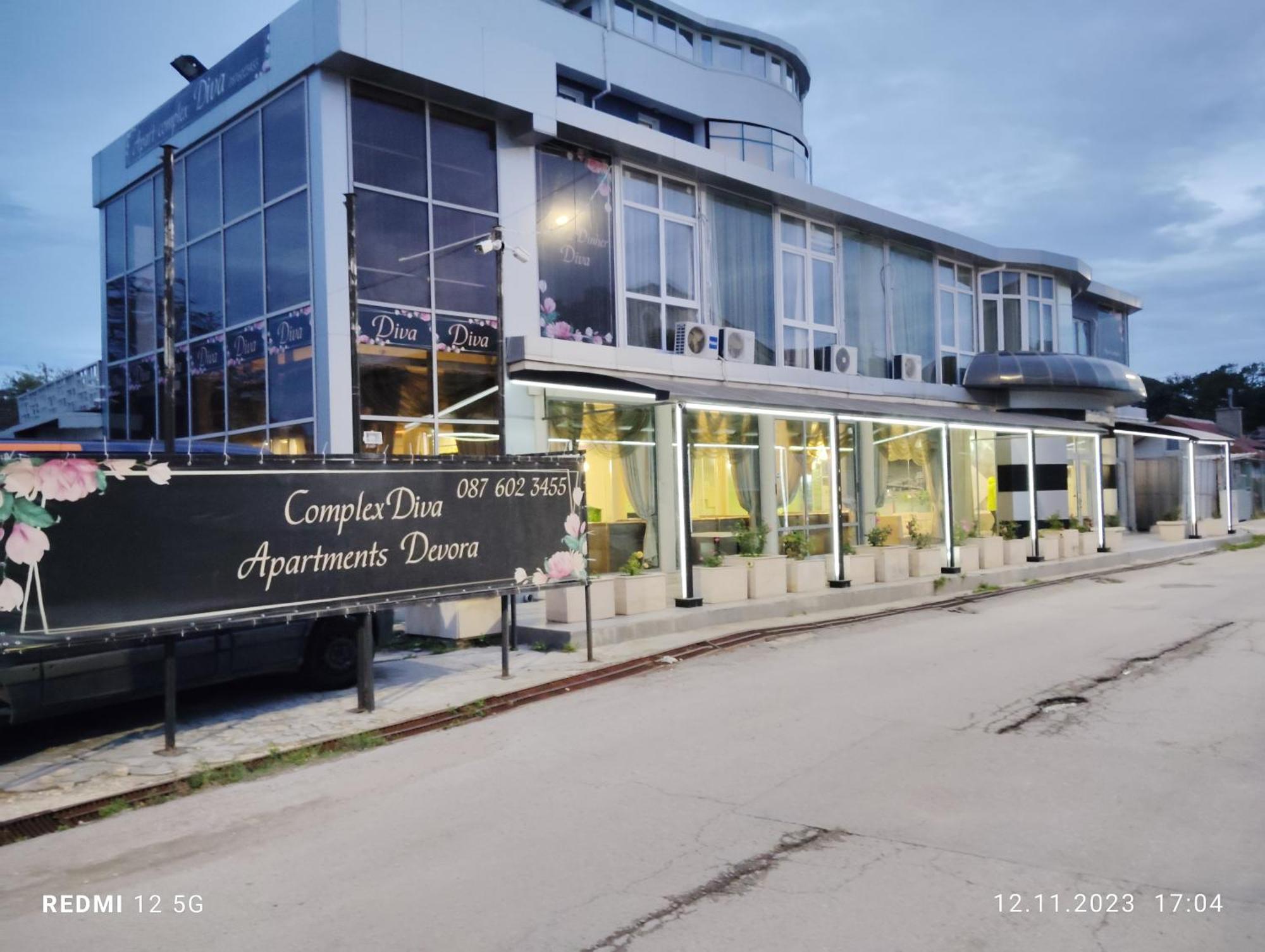 Danita Apartments & Diva Restaurant Bbq&Pool Bar Varna Exterior foto